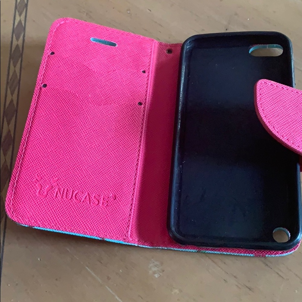iPod Case - Picture 3 of 3